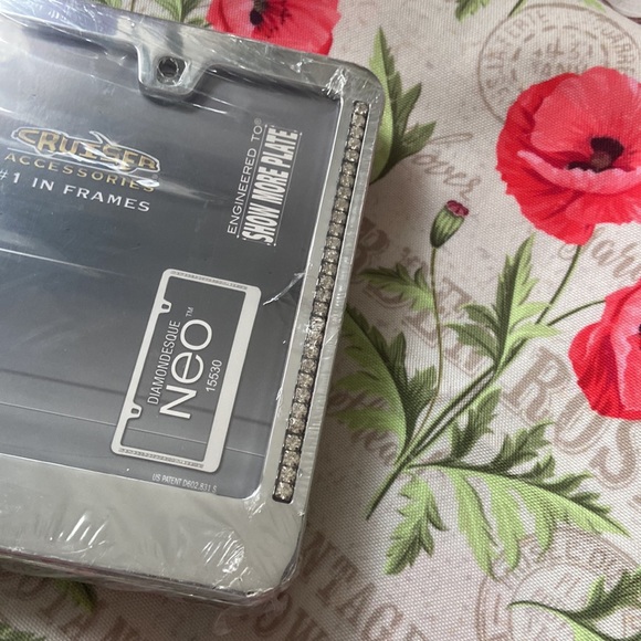 4 pcs License plates frames - Picture 5 of 8